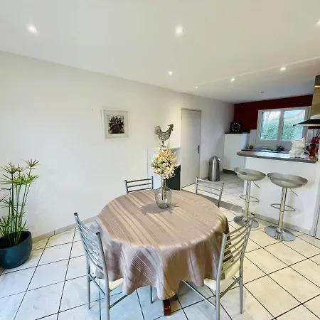 Maison T2 De 70 M2 Avec Jardin Et Veranda Holiday home Rignac (Aveyron)