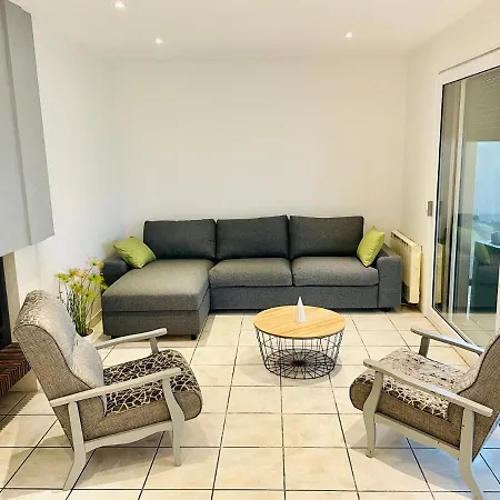 Maison T2 De 70 M2 Avec Jardin Et Veranda Rignac (Aveyron)